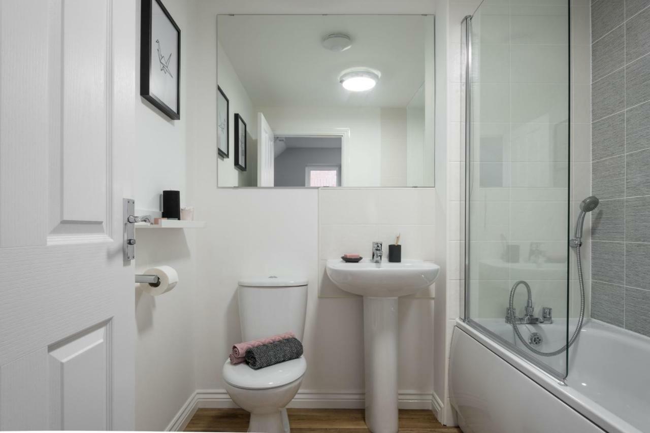 Coventry Jlr Guest House エクステリア 写真